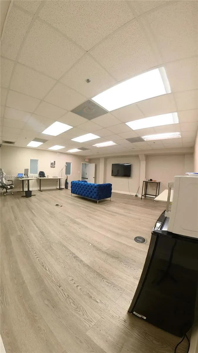 Foto de propiedad en 2746 NW 112th Avenue 2746, Doral, FL 33172 Doral con MLS# 