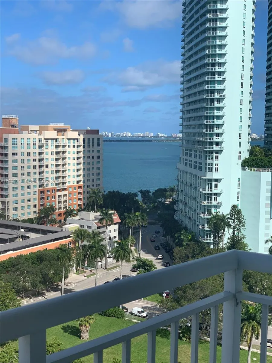 Foto de propiedad en 275 NE 18th 1709, Miami, FL 33132 Miami con MLS#