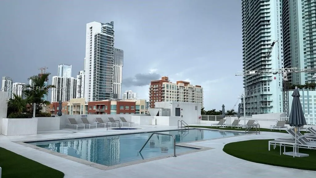 Foto de propiedad en 275 NE 18th Street 1910, Miami, FL 33132 Miami con MLS#