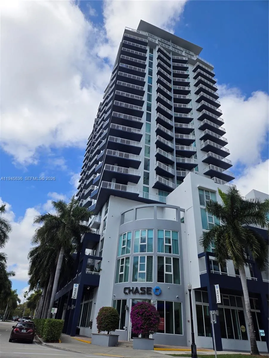 Foto de propiedad en 275 NE 18th Street 503, Miami, FL 33132 Miami con MLS# 