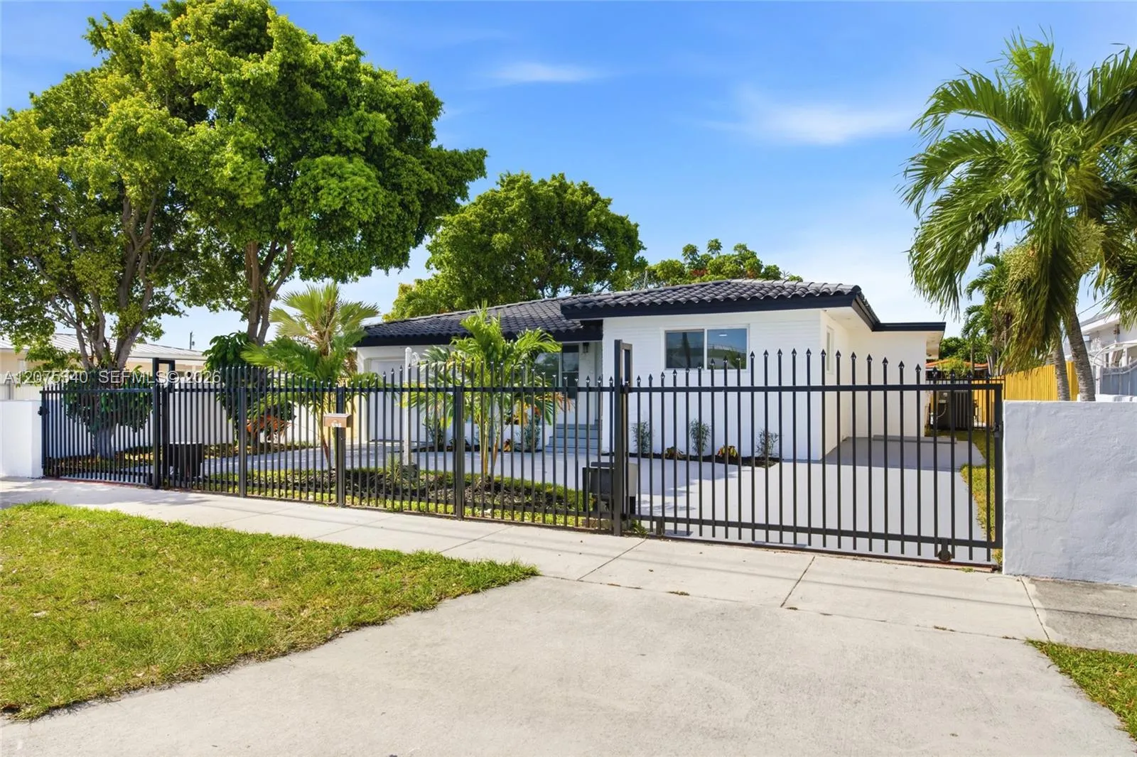 Foto de propiedad en 275 W 13th Street, Hialeah, FL 33010 Hialeah con MLS# 