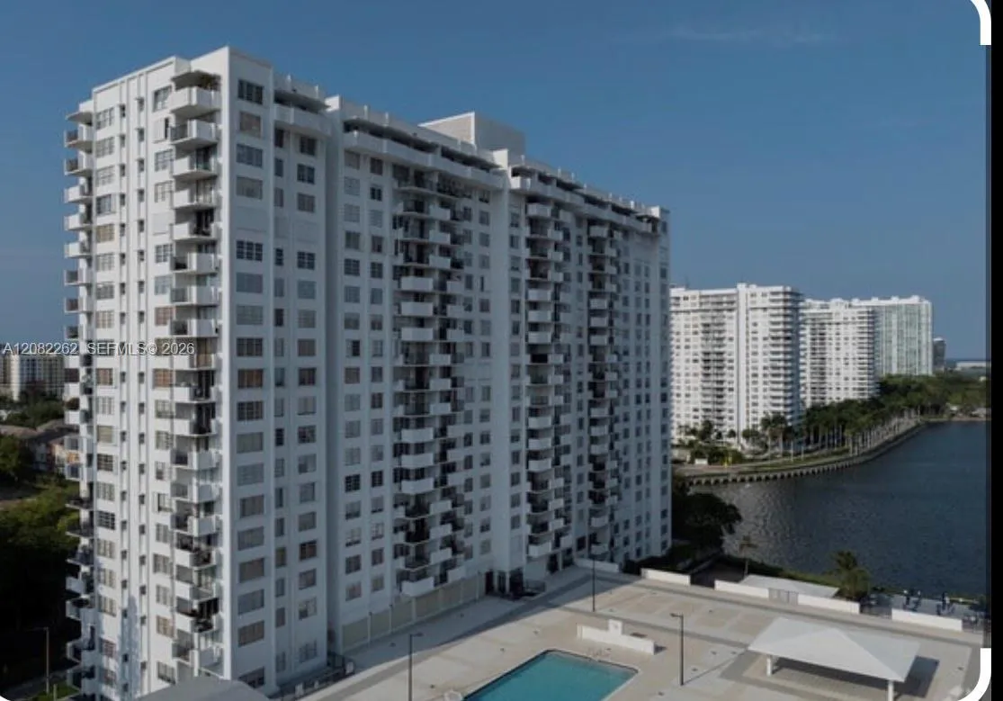 Foto de propiedad en 2750 NE 183rd Street 601, Aventura, FL 33160 Aventura con MLS# 