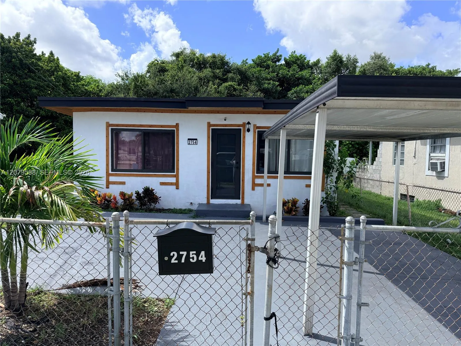 En Renta 2754 NW 60th Street, Miami, FL 33142, Miami, FL 33142