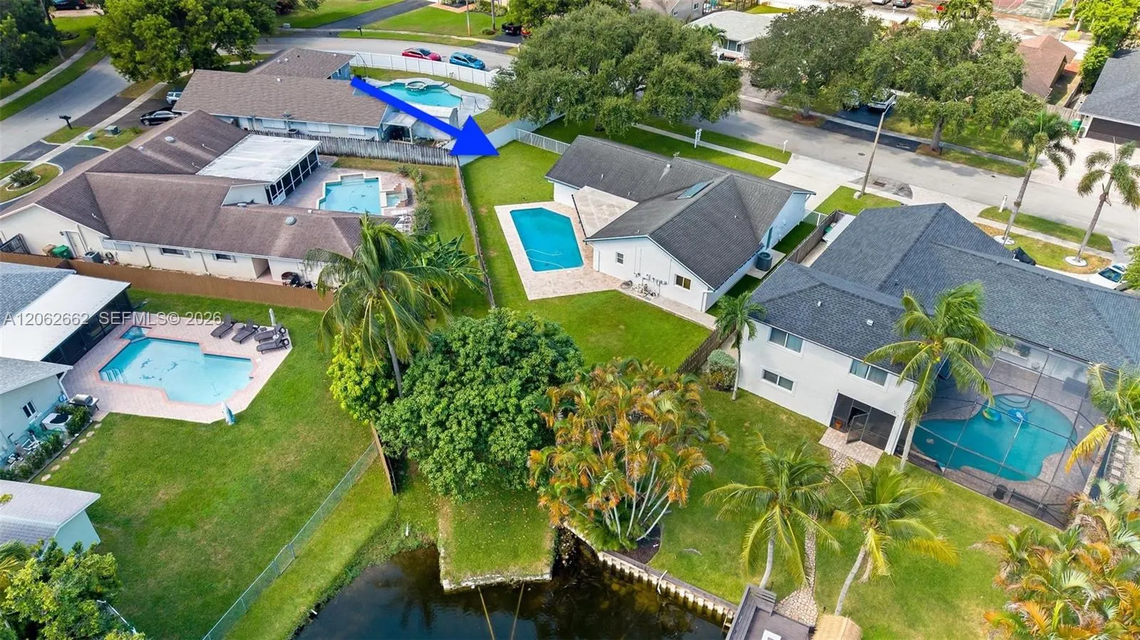 Foto de propiedad en 2760 SW 86th Way, Davie, FL 33328 Davie con MLS# 