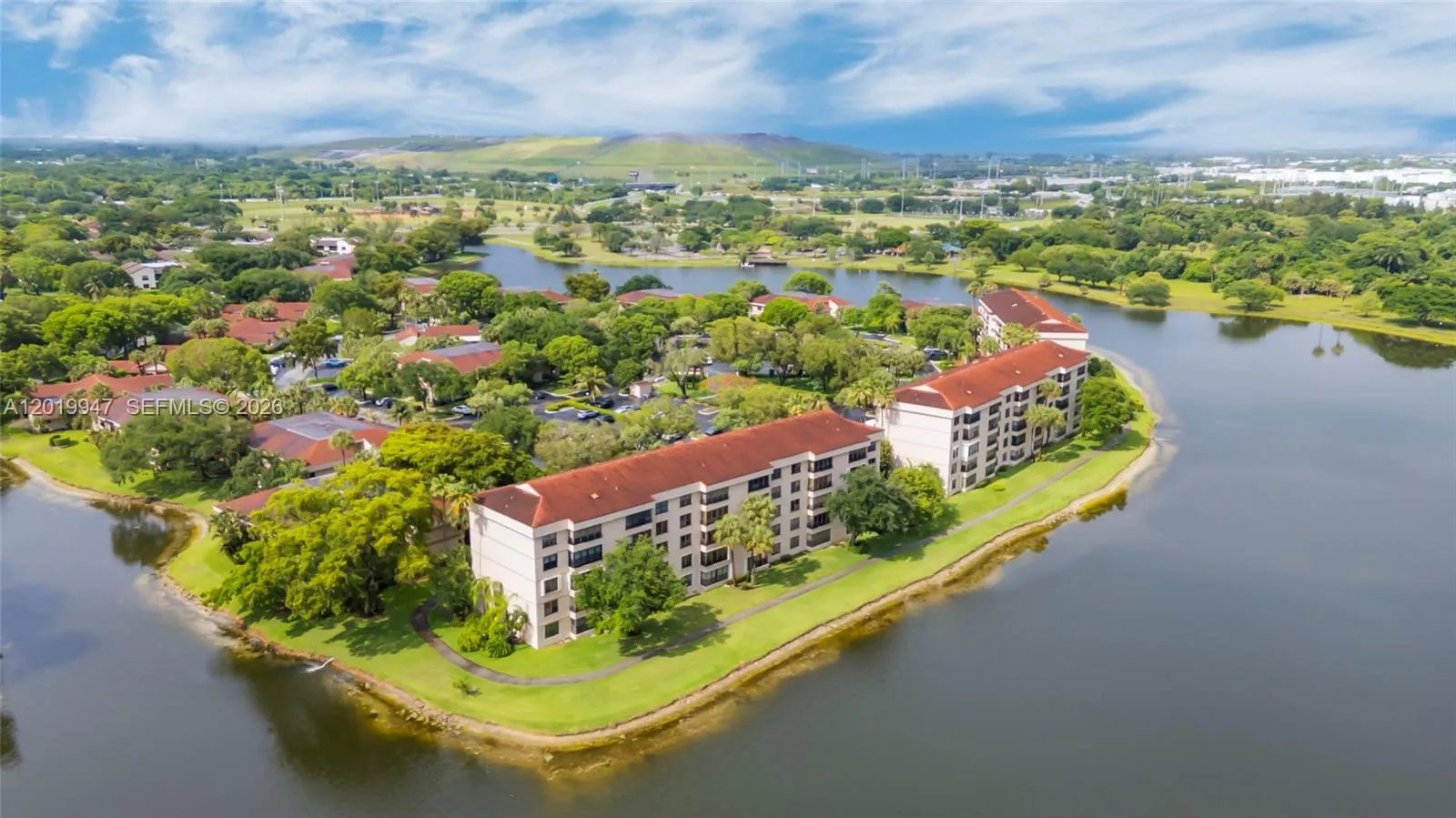 Foto de propiedad en 2768 Carambola Circle S 401, Coconut Creek, FL 33066 Coconut Creek con MLS# 