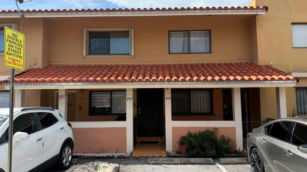 Foto de propiedad en 2770 W 61st Place 204, Hialeah, FL 33016 Hialeah con MLS# 