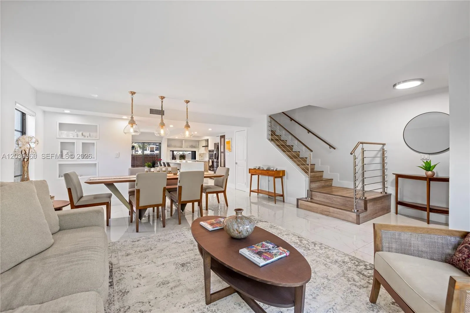 Foto de propiedad en 2771 NE 164th Street 12, North Miami Beach, FL 33160 North Miami Beach con MLS# 