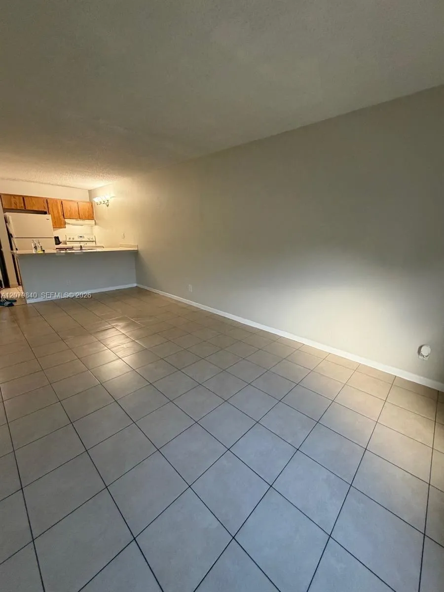 Foto de propiedad en 2771 Riverside Drive 503-A, Coral Springs, FL 33065 Coral Springs con MLS# 