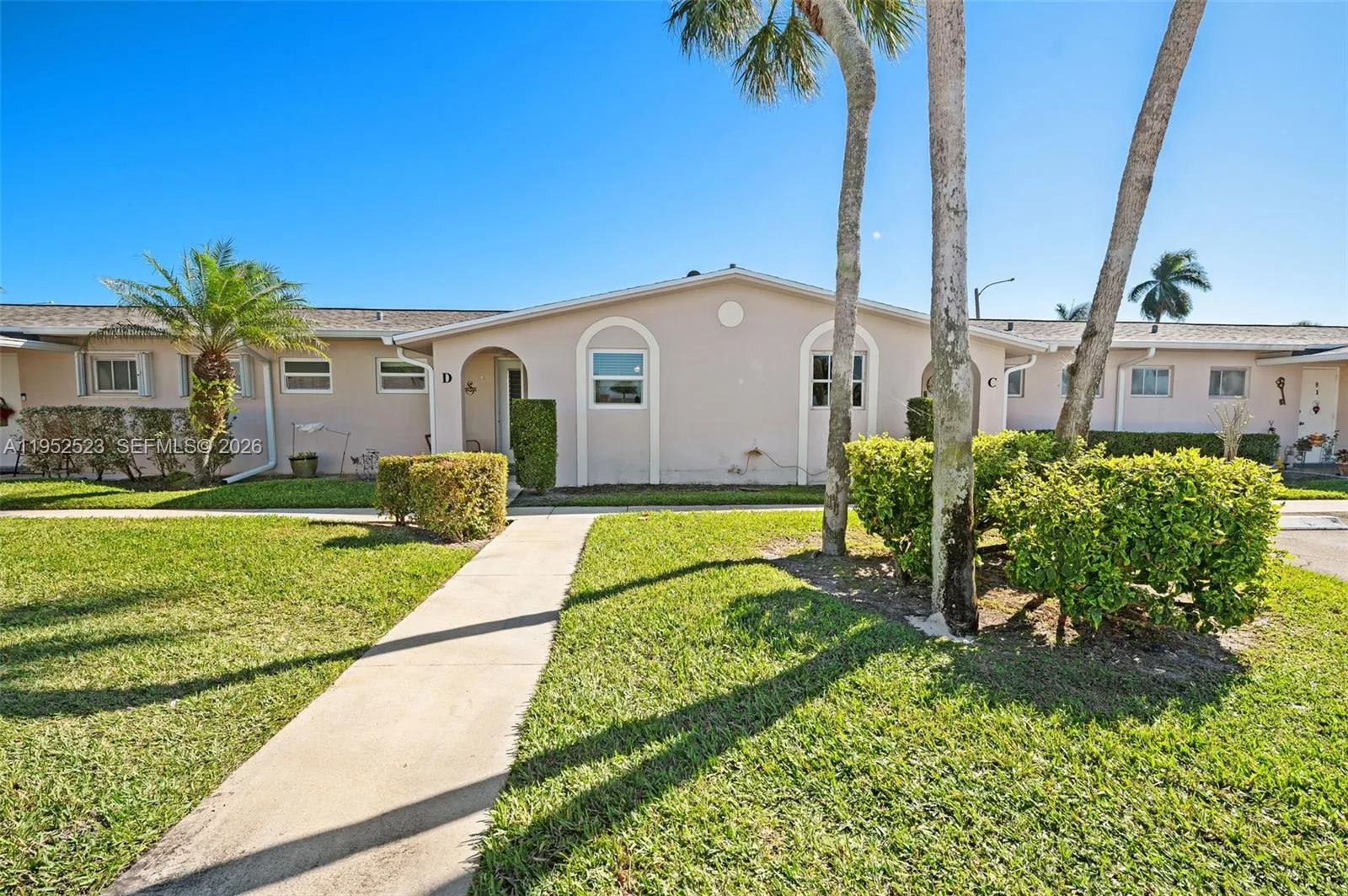 Foto de propiedad en 2772 Dudley Drive E D, West Palm Beach, FL 33415 West Palm Beach con MLS# 