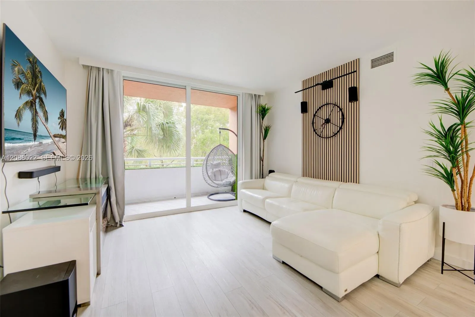 En Venta 2775 NE 187th Street 215, Aventura, FL 33180, Aventura, FL 33180