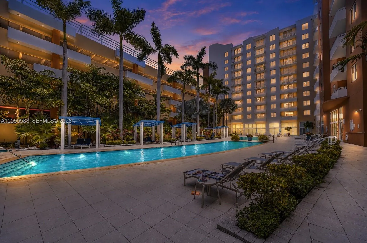 En Venta 2775 NE 187th Street 318, Aventura, FL 33180, Aventura, FL 33180