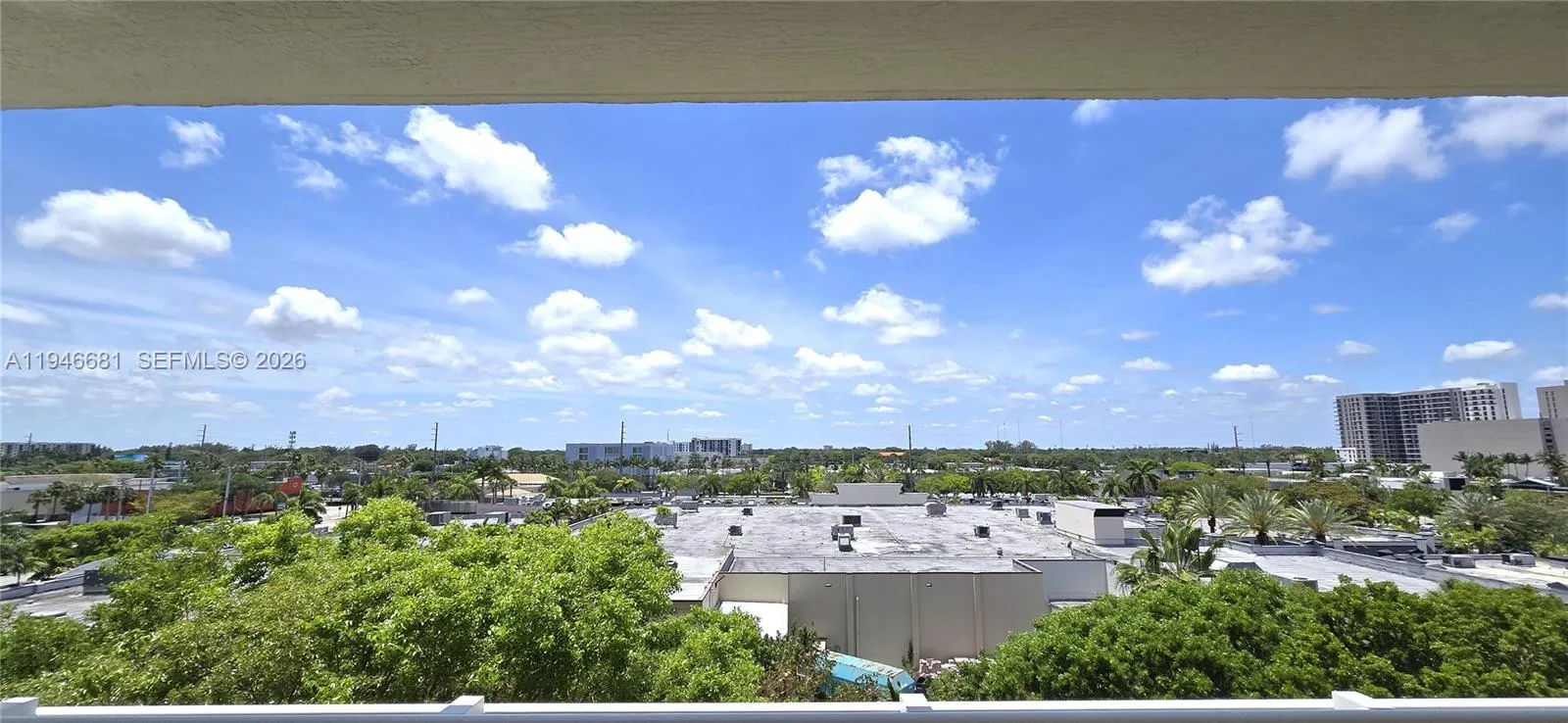 Foto de propiedad en 2775 NE 187th Street 506, Aventura, FL 33180 Aventura con MLS# 
