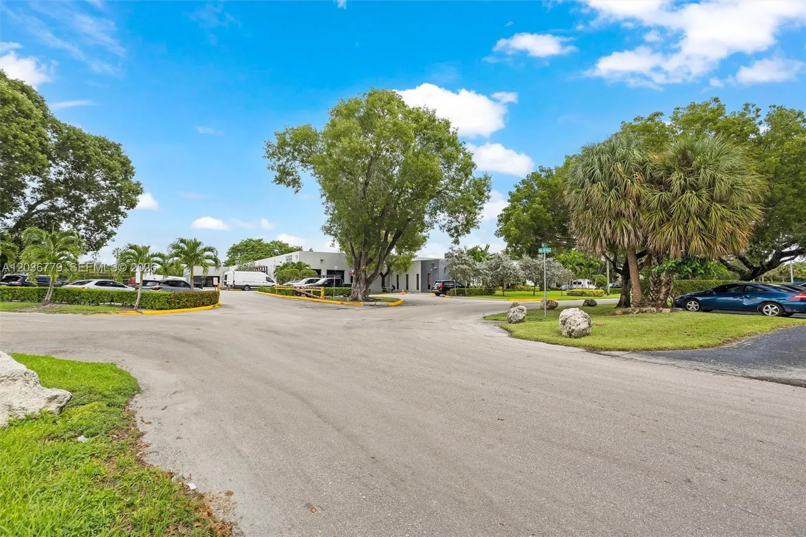 Foto de propiedad en 2775 NW 63rd Court, Fort Lauderdale, FL 33309 Fort Lauderdale con MLS# 