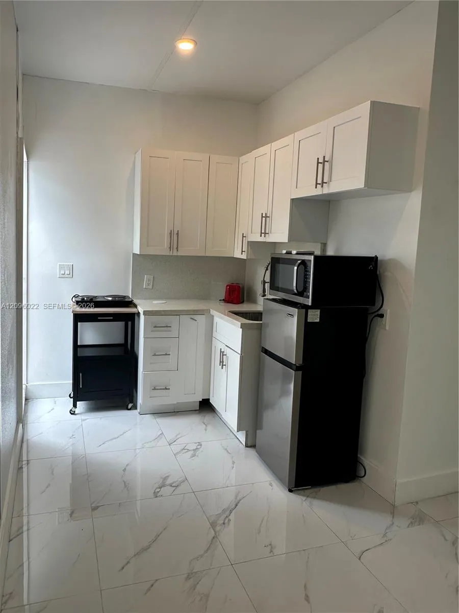 En Renta 2775 SW 1st Street 2, Miami, FL 33135, Miami, FL 33135