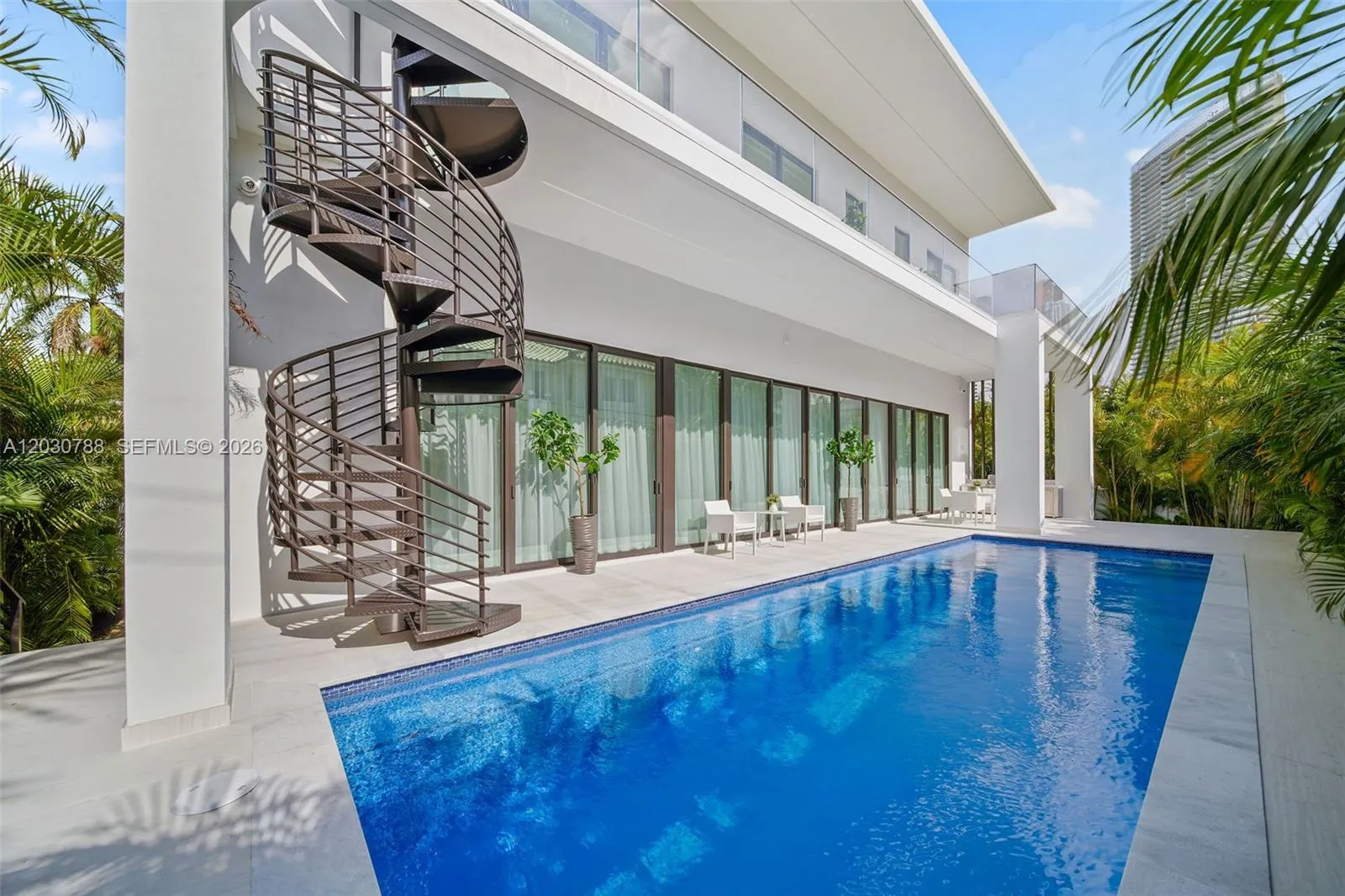 Foto de propiedad en 278 190th Street, Sunny Isles Beach, FL 33160 Sunny Isles Beach con MLS# 