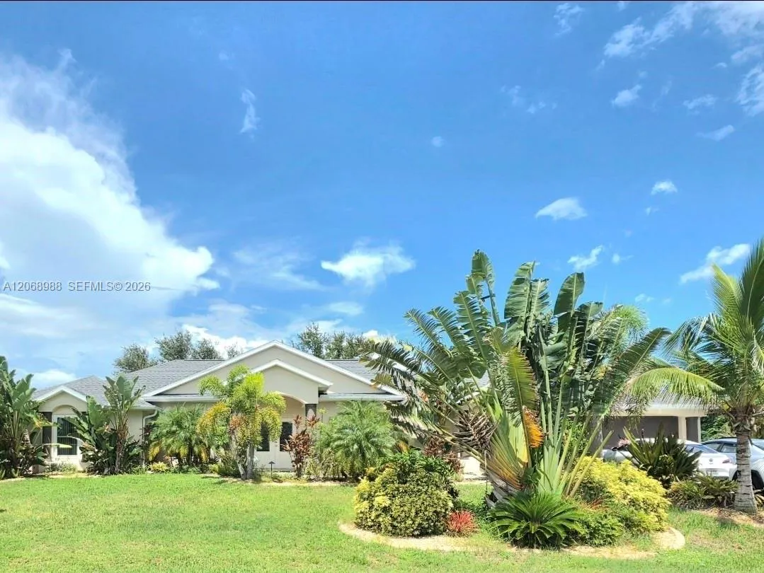 Foto de propiedad en 278 White Marsh Lane, Port Charlotte, FL 33947 Port Charlotte con MLS# 