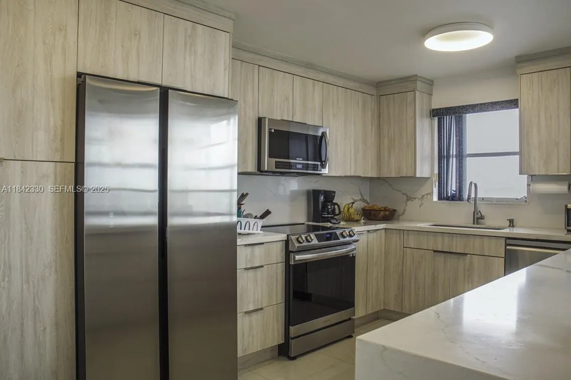 Foto de propiedad en 2780 NE 183rd Street 1001, Aventura, FL 33160 Aventura con MLS# 