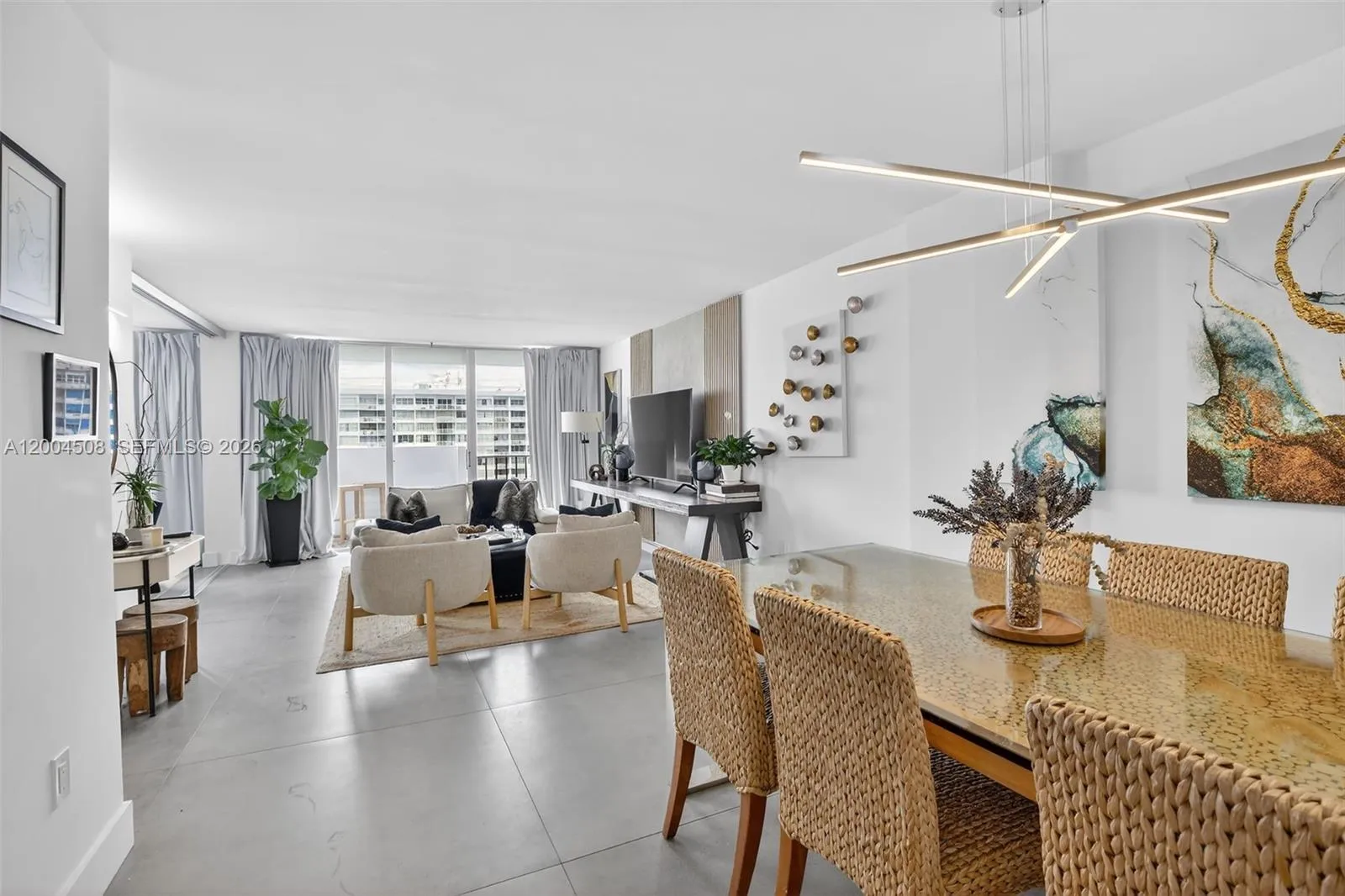 Foto de propiedad en 2780 NE 183rd Street 1714, Aventura, FL 33160 Aventura con MLS# 