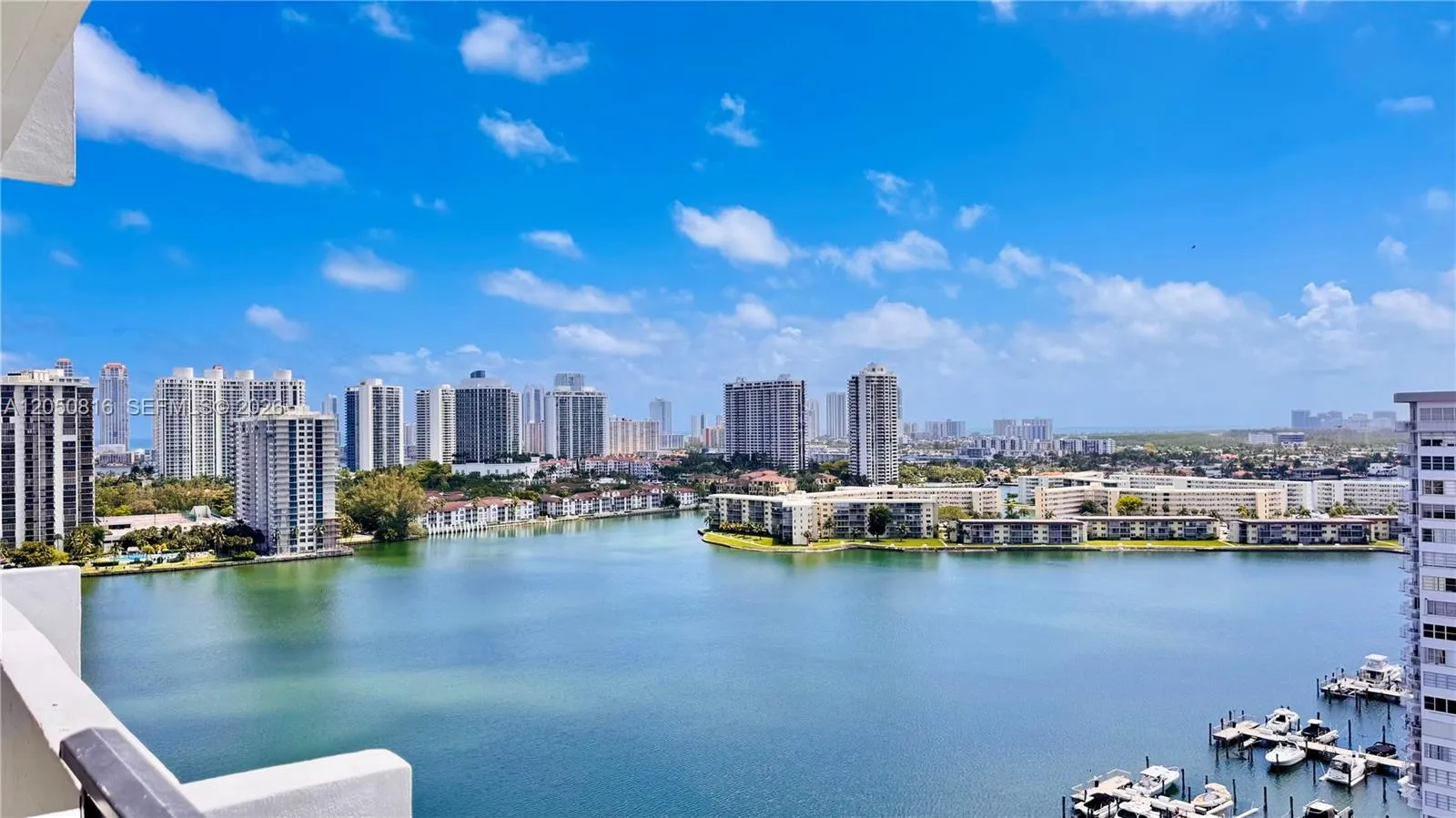 Foto de propiedad en 2780 NE 183rd Street 2012, Aventura, FL 33160 Aventura con MLS# 