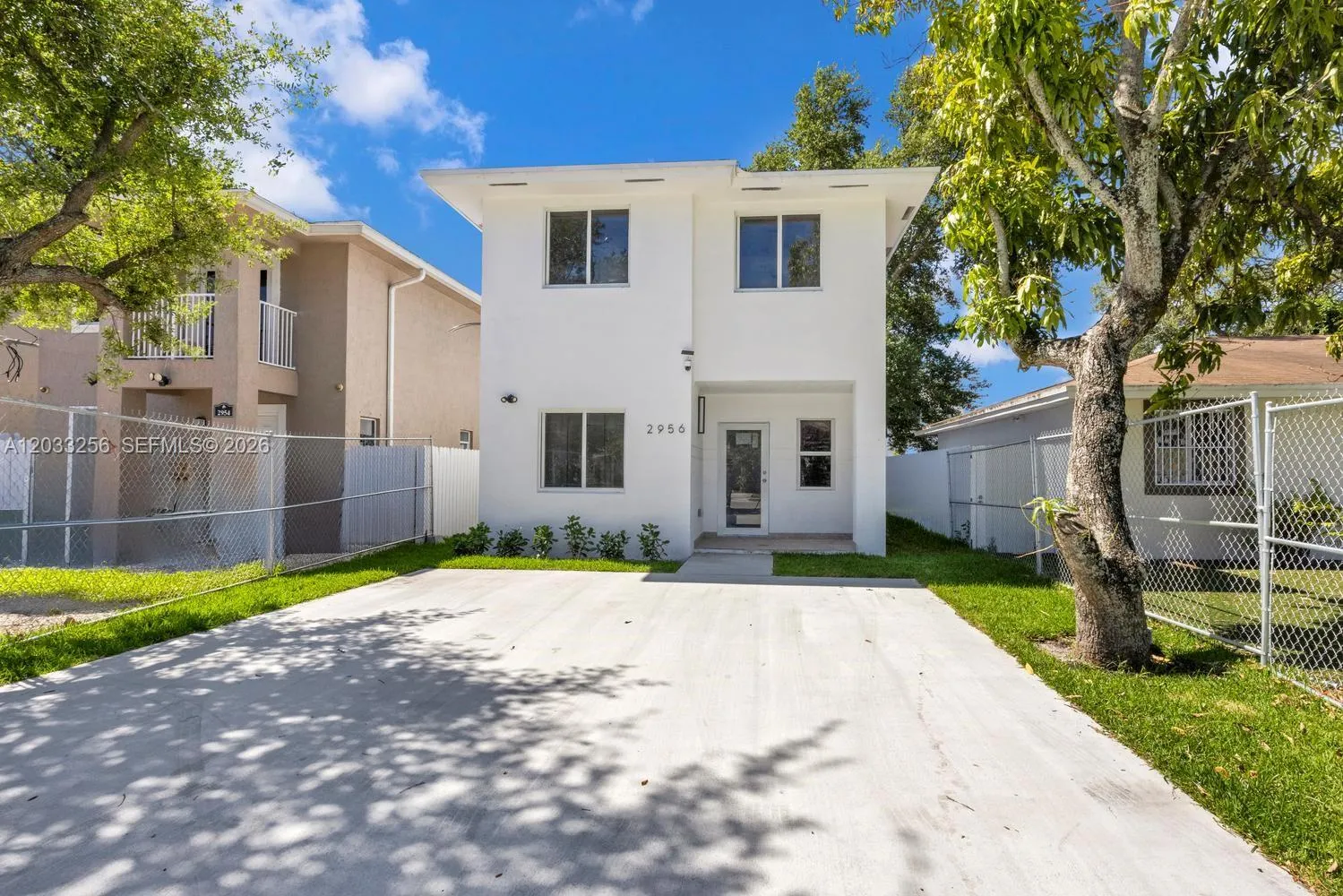 Foto de propiedad en 2780 NW 44th Street, Miami, FL 33142 Miami con MLS# 