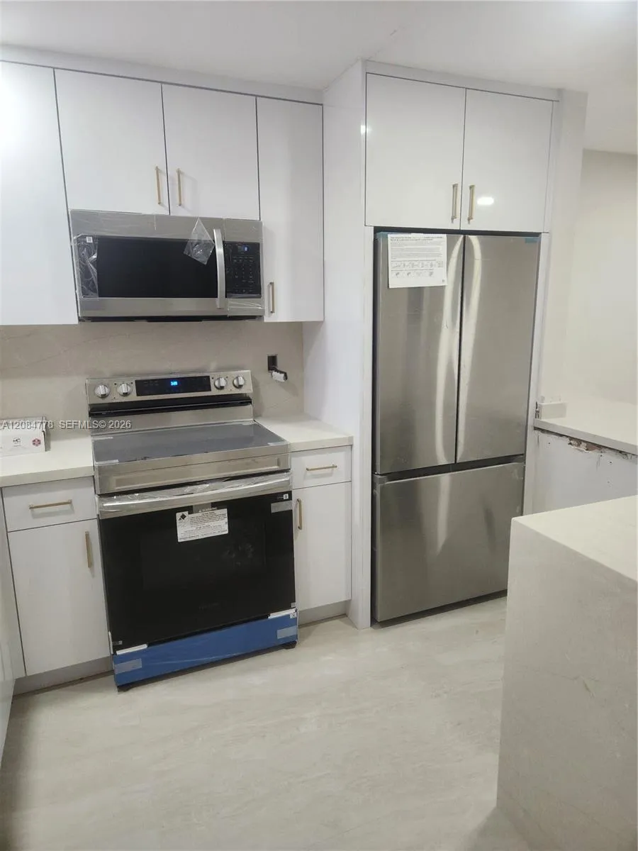 En Venta 2781 N Pine Island Road, Sunrise, FL 33322, Sunrise, FL 33322