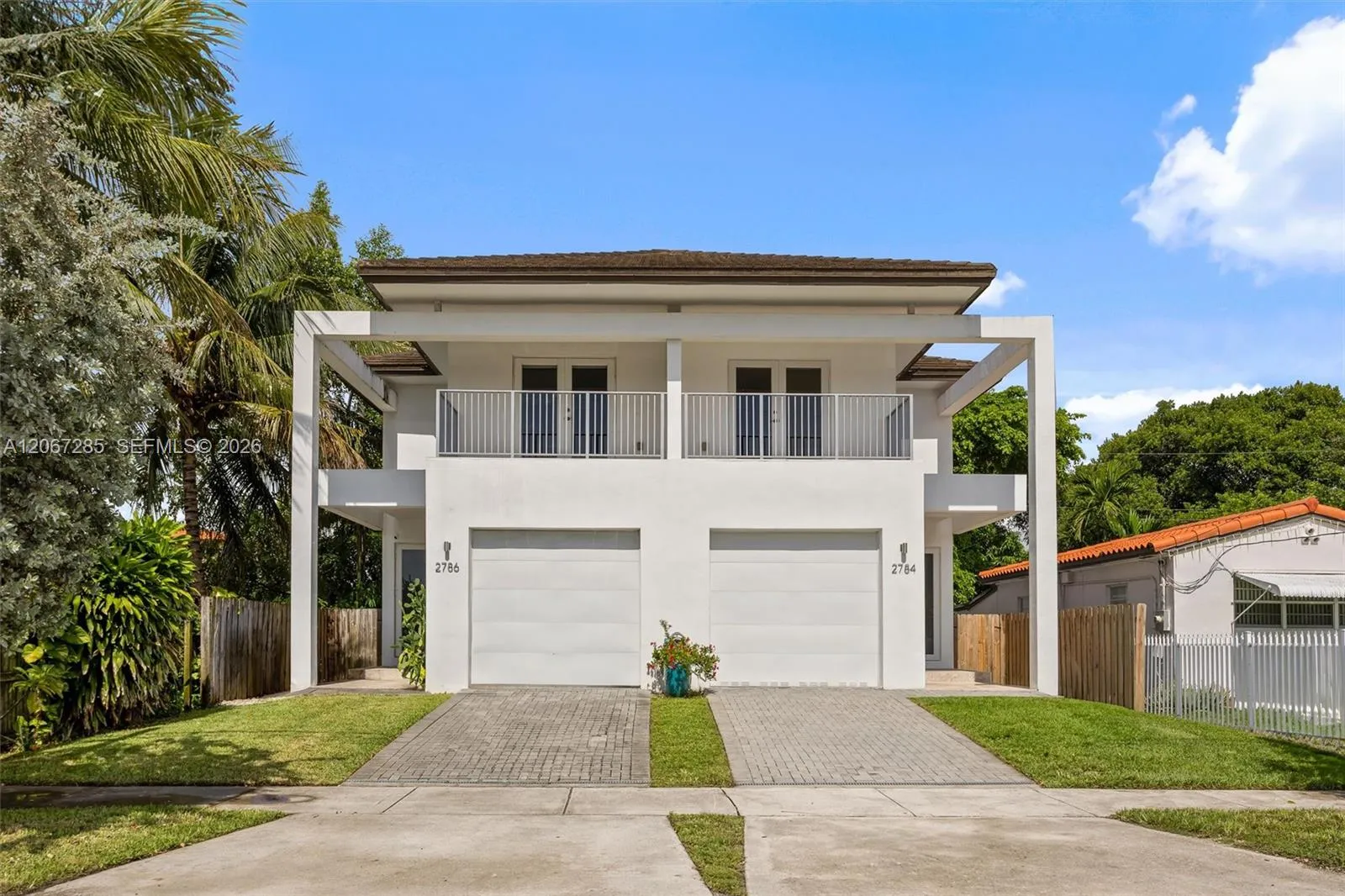 Foto de propiedad en 2784 SW 34th Avenue, Miami, FL 33133 Miami con MLS# 