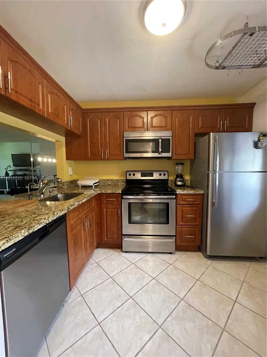 Foto de propiedad en 2786 NW 104th Avenue 211, Sunrise, FL 33322 Sunrise con MLS# 