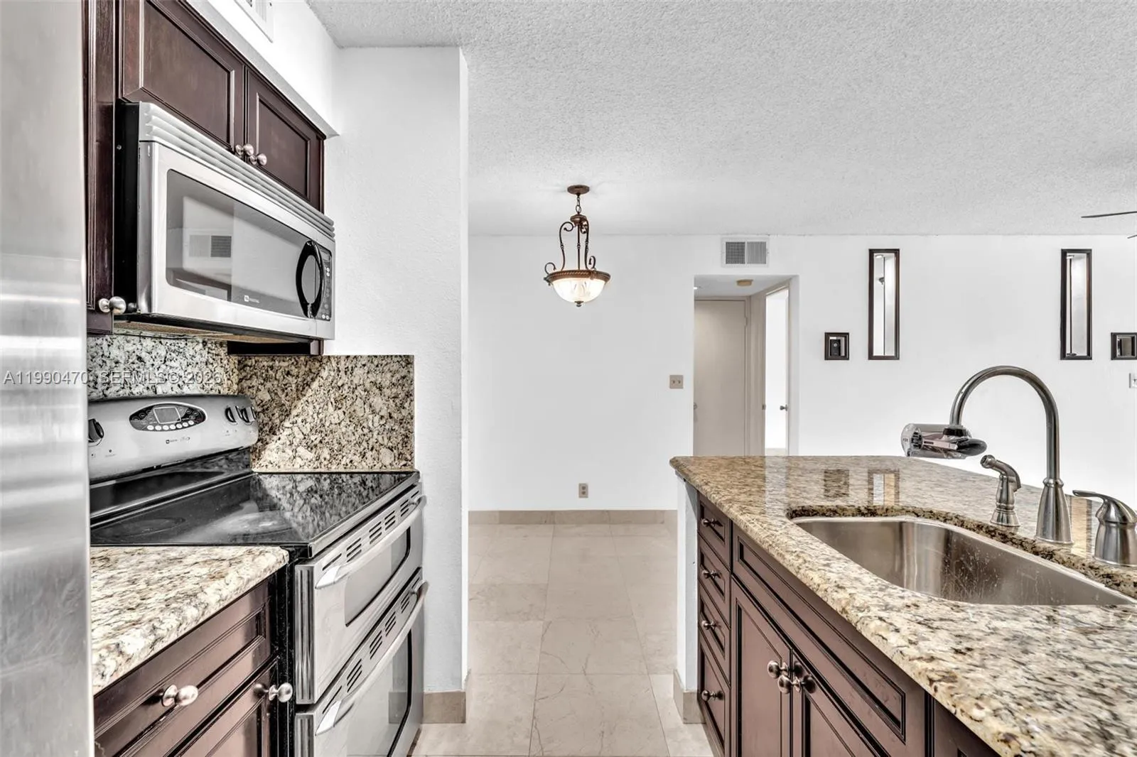 Foto de propiedad en 2796 S University Drive 2104, Davie, FL 33328 Davie con MLS# 