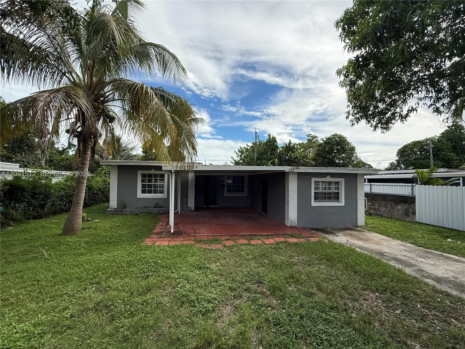 En Renta 280 NW 100th Street 280, Miami, FL 33150, Miami, FL 33150