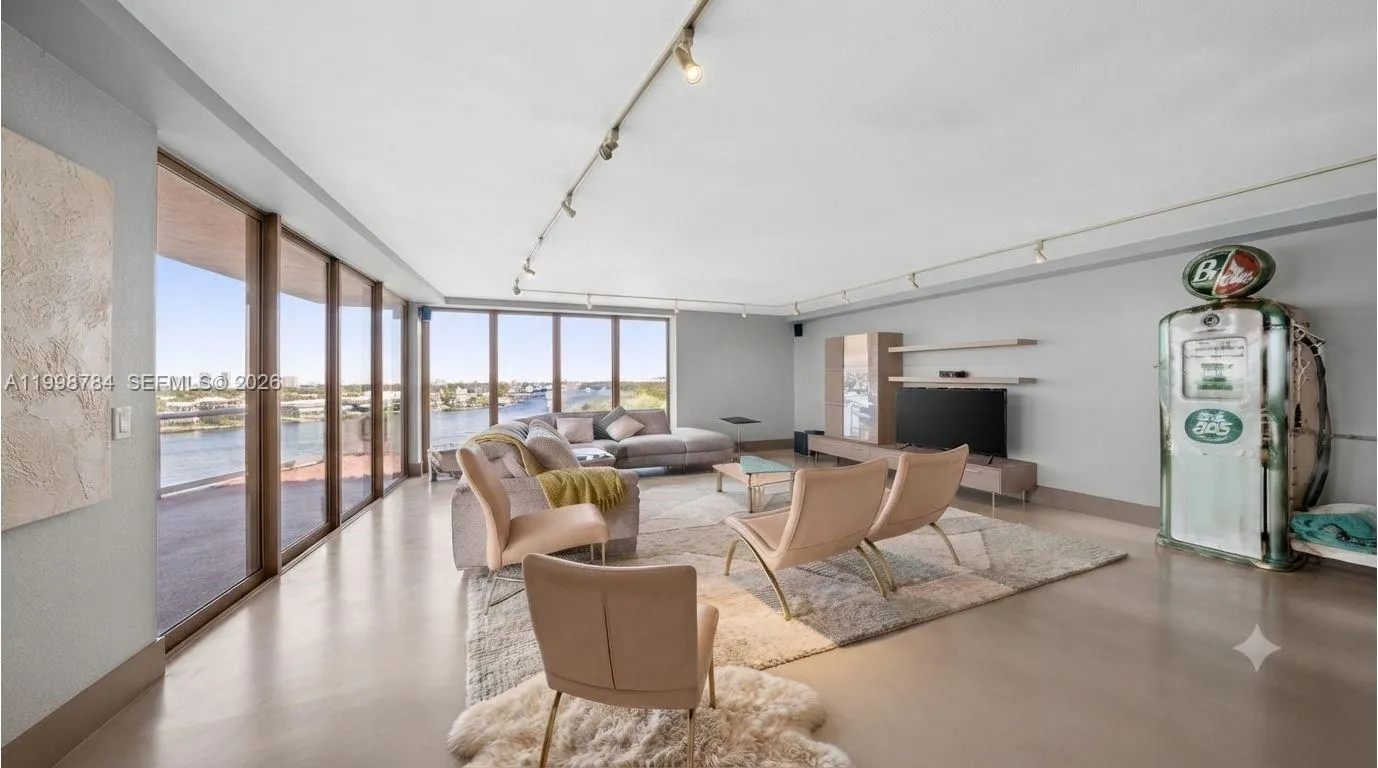 Foto de propiedad en 2800 E Sunrise Boulevard 7F, Fort Lauderdale, FL 33304 Fort Lauderdale con MLS# 