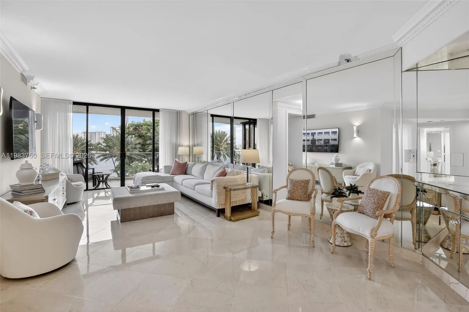 Foto de propiedad en 2800 Island Boulevard 301, Aventura, FL 33160 Aventura con MLS# 