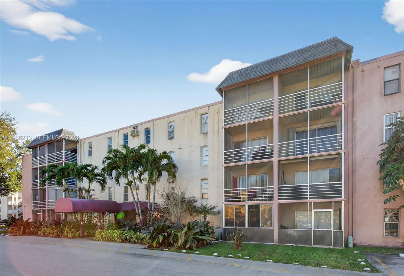 Vendido 2800 NW 56th Avenue C408, Lauderhill, FL 33313, Lauderhill, FL 33313