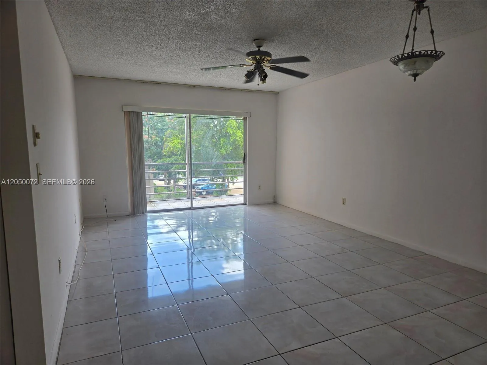 Foto de propiedad en 2800 NW 56th Avenue G301, Lauderhill, FL 33313 Lauderhill con MLS# 