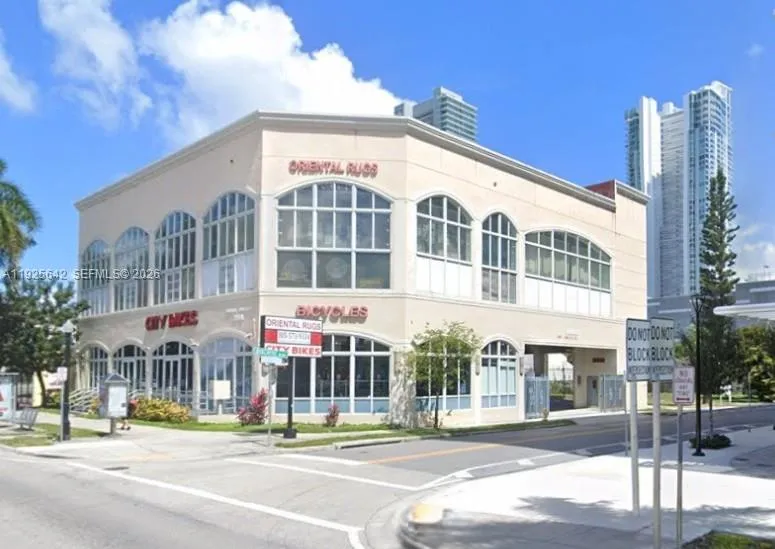 Foto de propiedad en 2801 Biscayne Boulevard, Miami, FL 33137 Miami con MLS# 