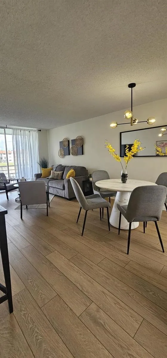 Foto de propiedad en 2801 N Pine Island Road 207, Sunrise, FL 33322 Sunrise con MLS# 