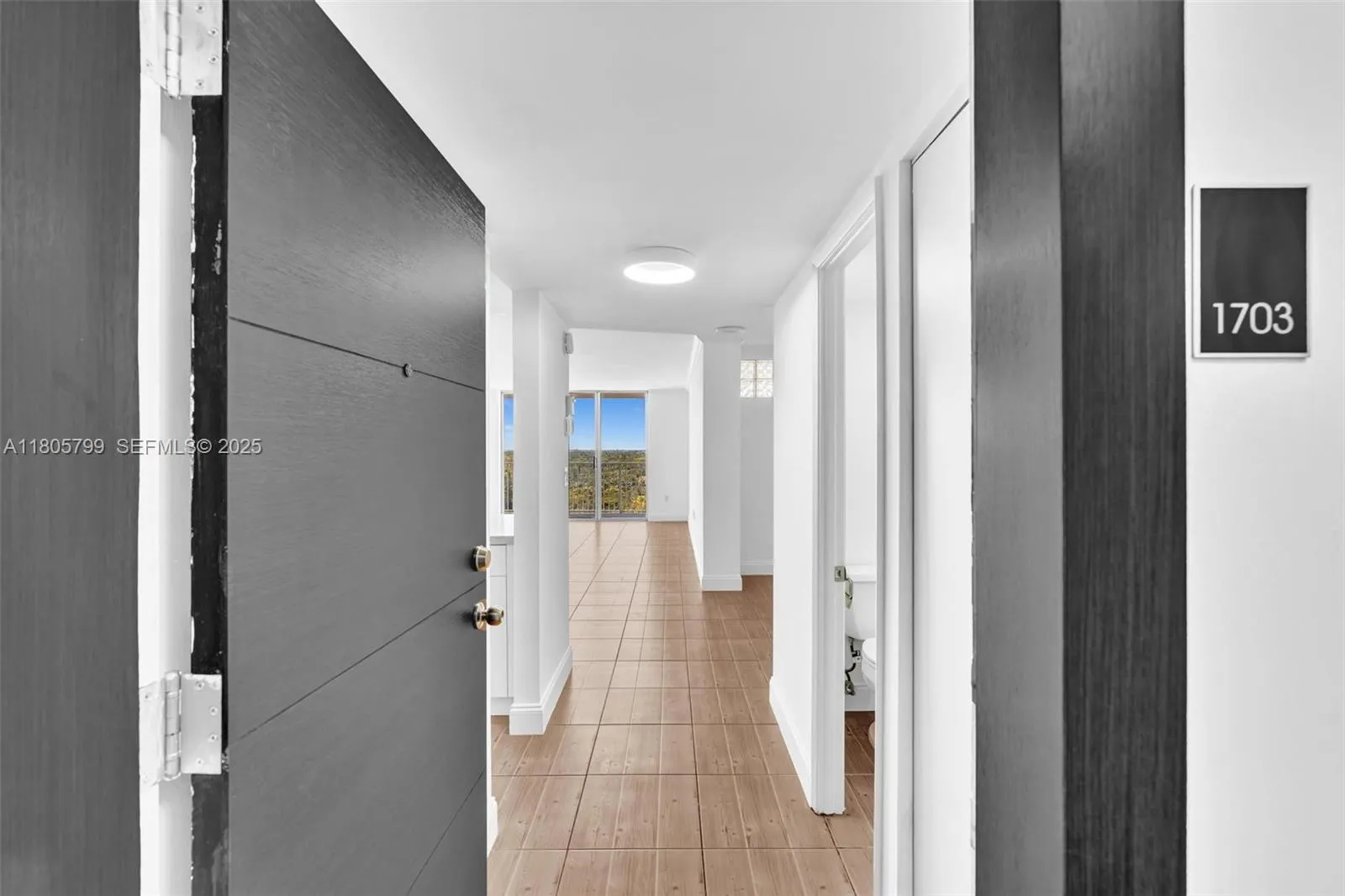 Foto de propiedad en 2801 NE 183rd Street 1703W, Aventura, FL 33160 Aventura con MLS# 