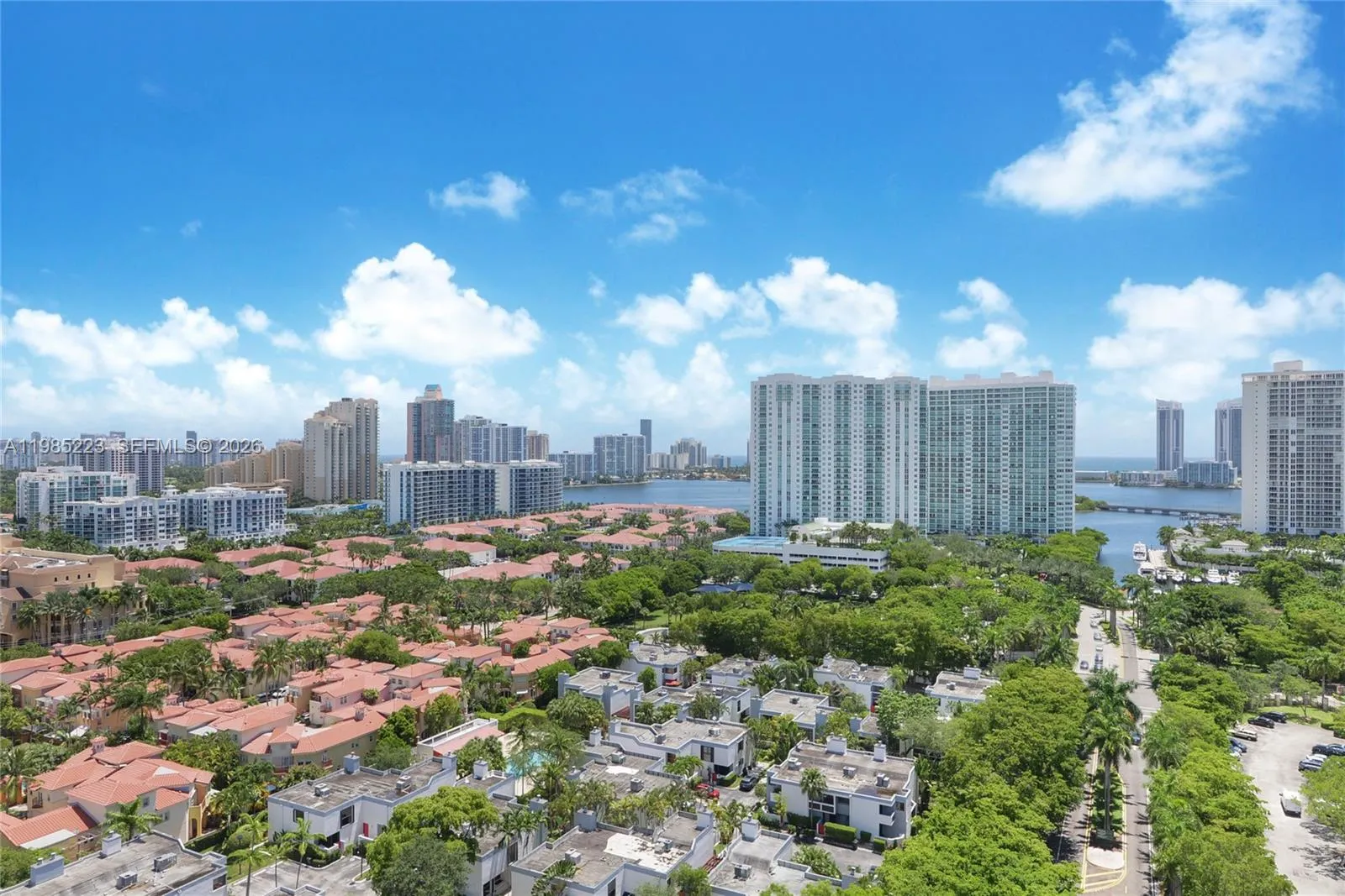 Foto de propiedad en 2801 NE 183rd Street 912W, Aventura, FL 33160 Aventura con MLS# 
