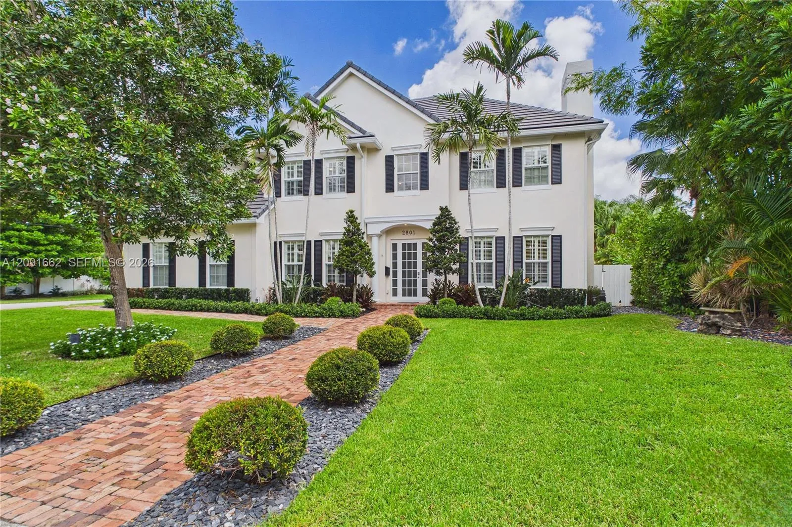 Foto de propiedad en 2801 NE 21st Court, Fort Lauderdale, FL 33305 Fort Lauderdale con MLS# 