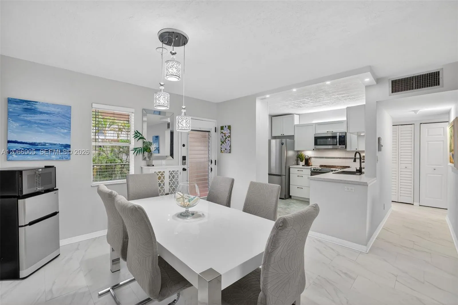 En Venta 2801 Somerset Drive 205, Lauderdale Lakes, FL 33311, Lauderdale Lakes, FL 33311
