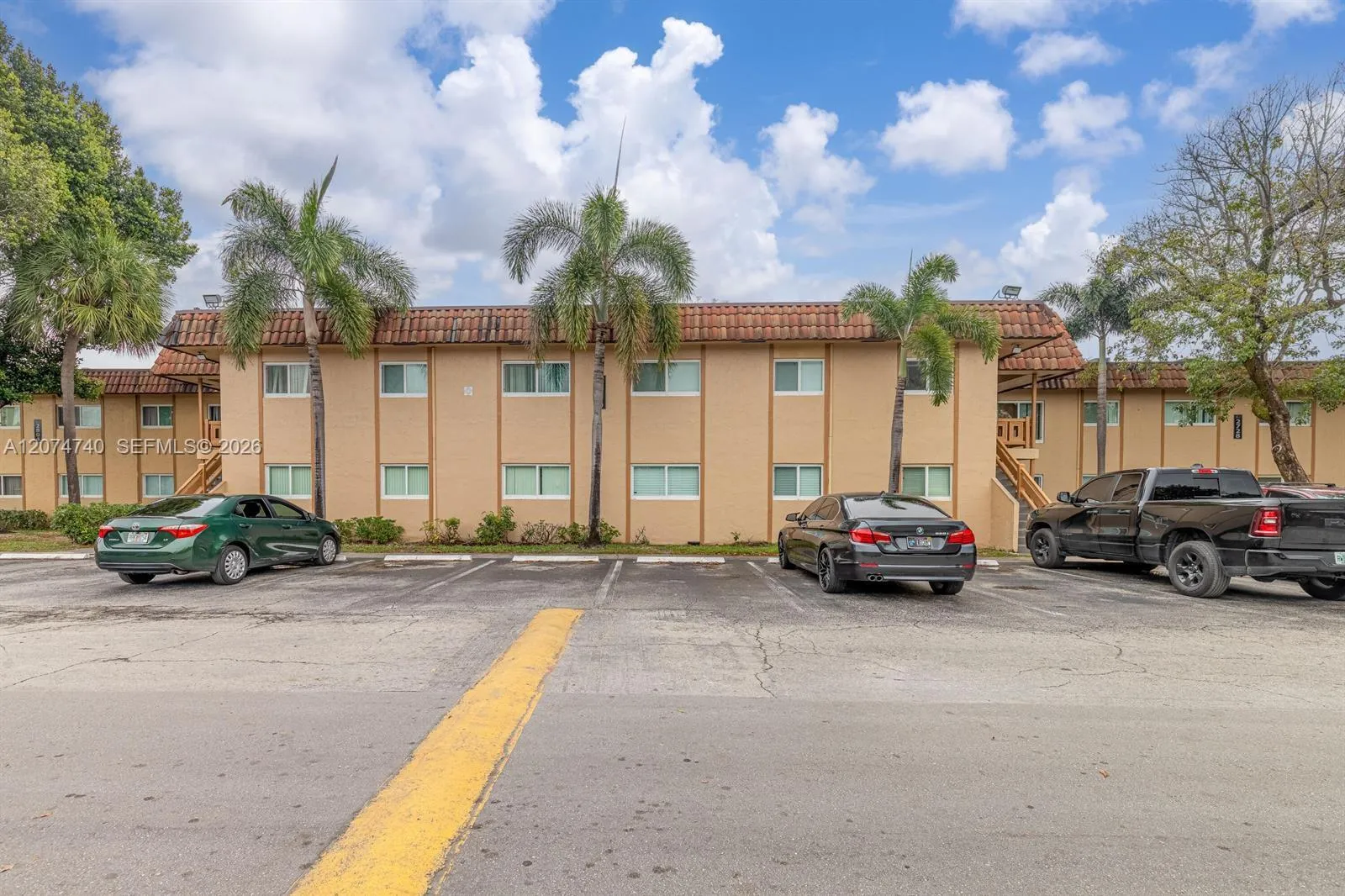 En Venta 2804 NW 39th Way 201, Lauderdale Lakes, FL 33311, Lauderdale Lakes, FL 33311
