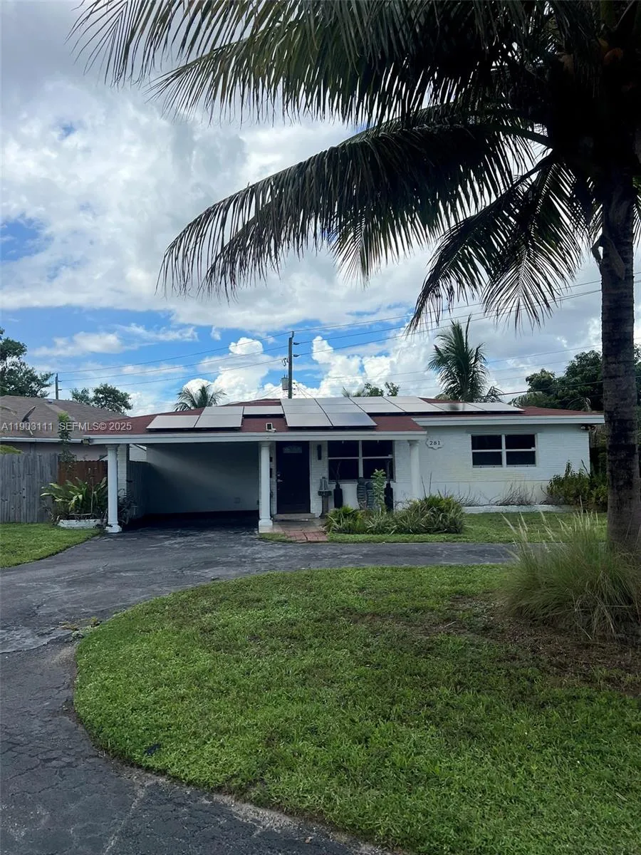 Foto de propiedad en 281 NE 41st Street, Oakland Park, FL 33334 Oakland Park con MLS# 