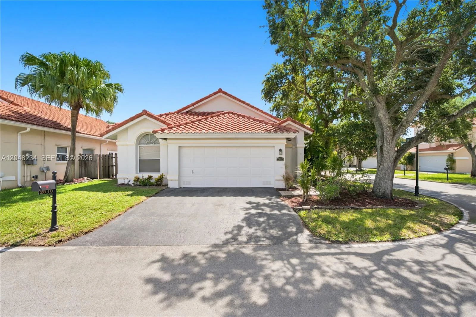 Foto de propiedad en 2810 NW 70th Avenue, Margate, FL 33063 Margate con MLS# 