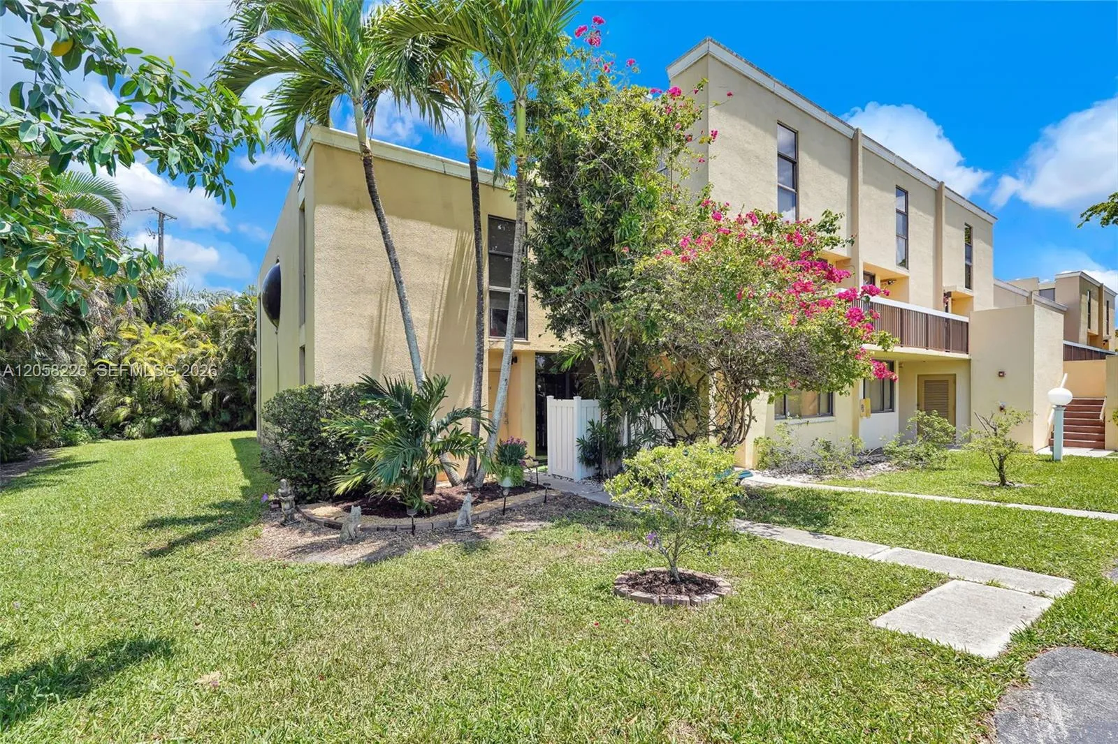 Foto de propiedad en 2811 SW 87th Terrace 1201, Davie, FL 33328 Davie con MLS# 