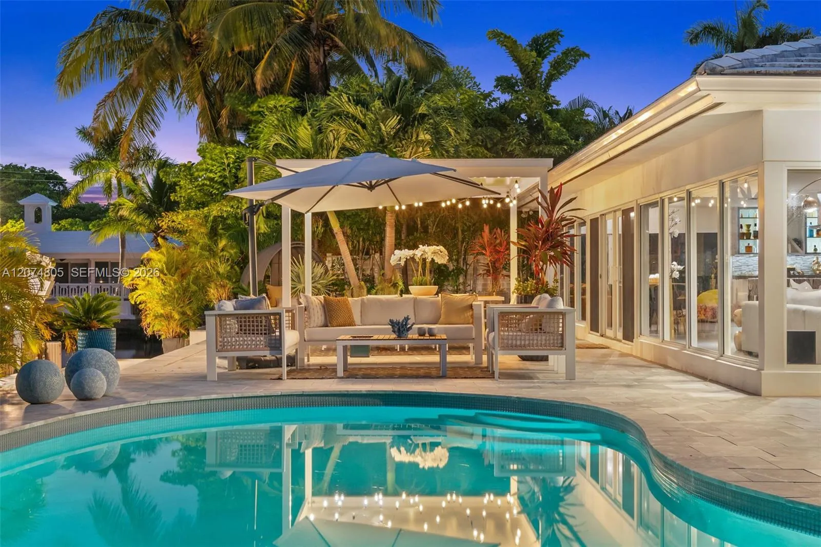 Foto de propiedad en 2812 NE 28th Street, Fort Lauderdale, FL 33306 Fort Lauderdale con MLS# 
