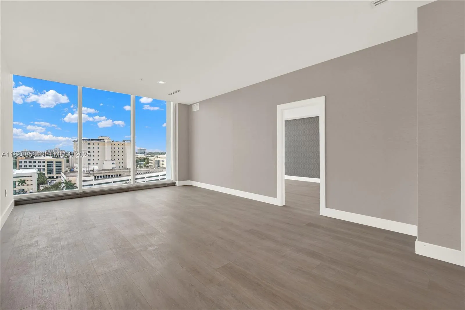 En Venta 2820 NE 214th Street 1005, Aventura, FL 33180, Aventura, FL 33180