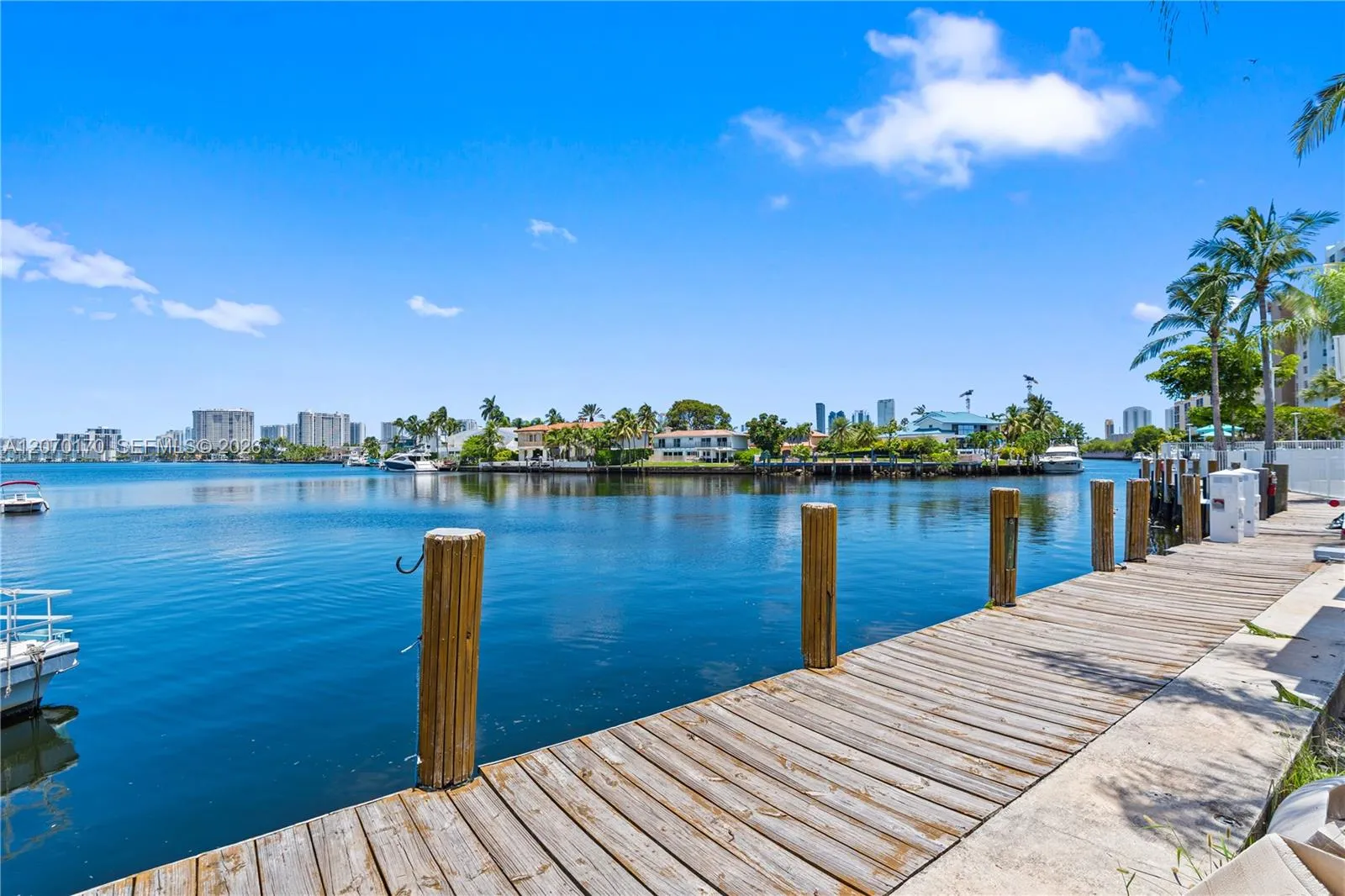 Foto de propiedad en 2821 N Miami Beach Boulevard 4F, North Miami Beach, FL 33160 North Miami Beach con MLS# 