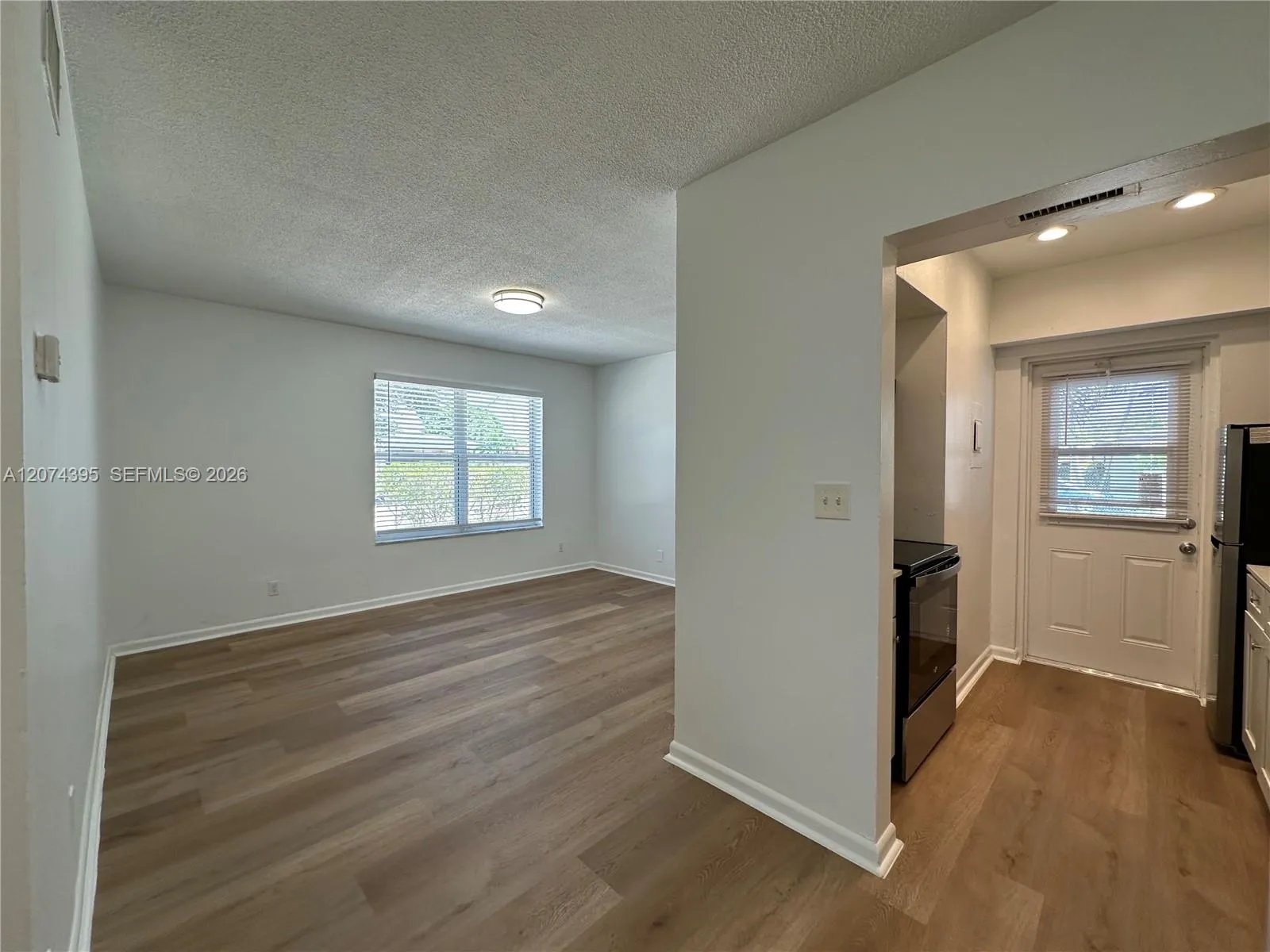Foto de propiedad en 2822 Van Buren Street 101, Hollywood, FL 33020 Hollywood con MLS# 