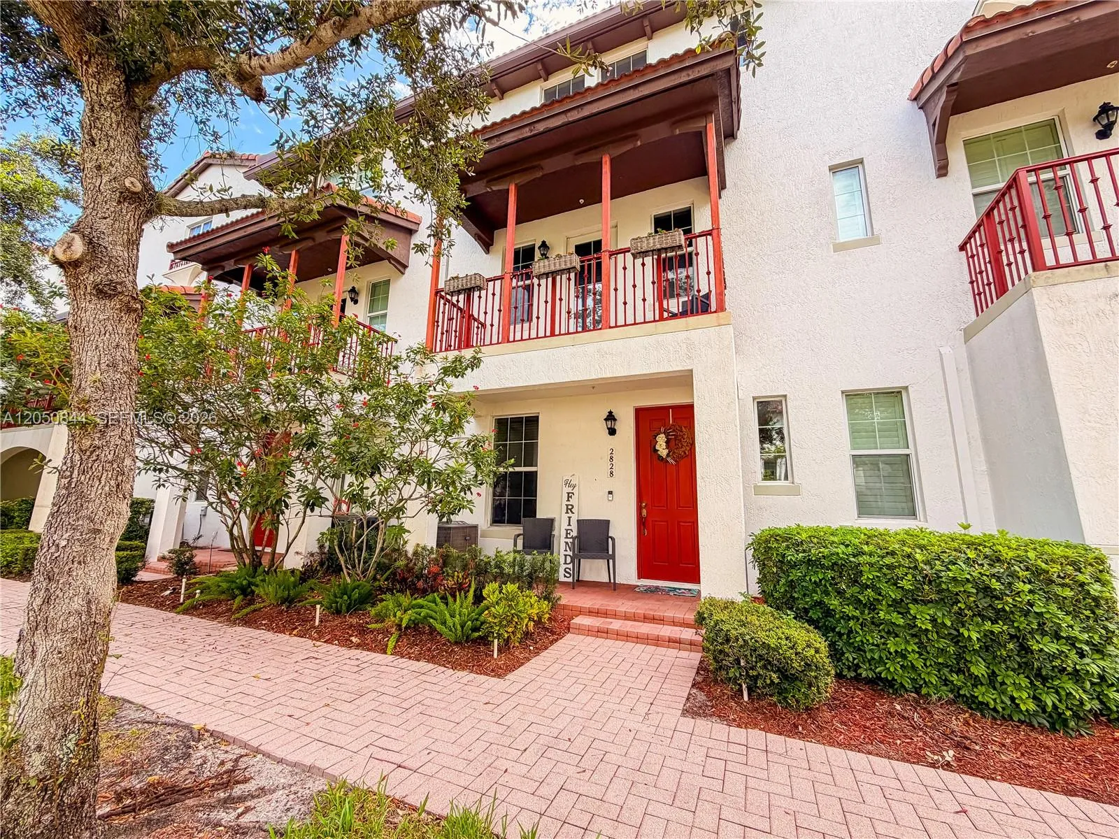 Foto de propiedad en 2828 SW 119th Way, Miramar, FL 33025 Miramar con MLS# 