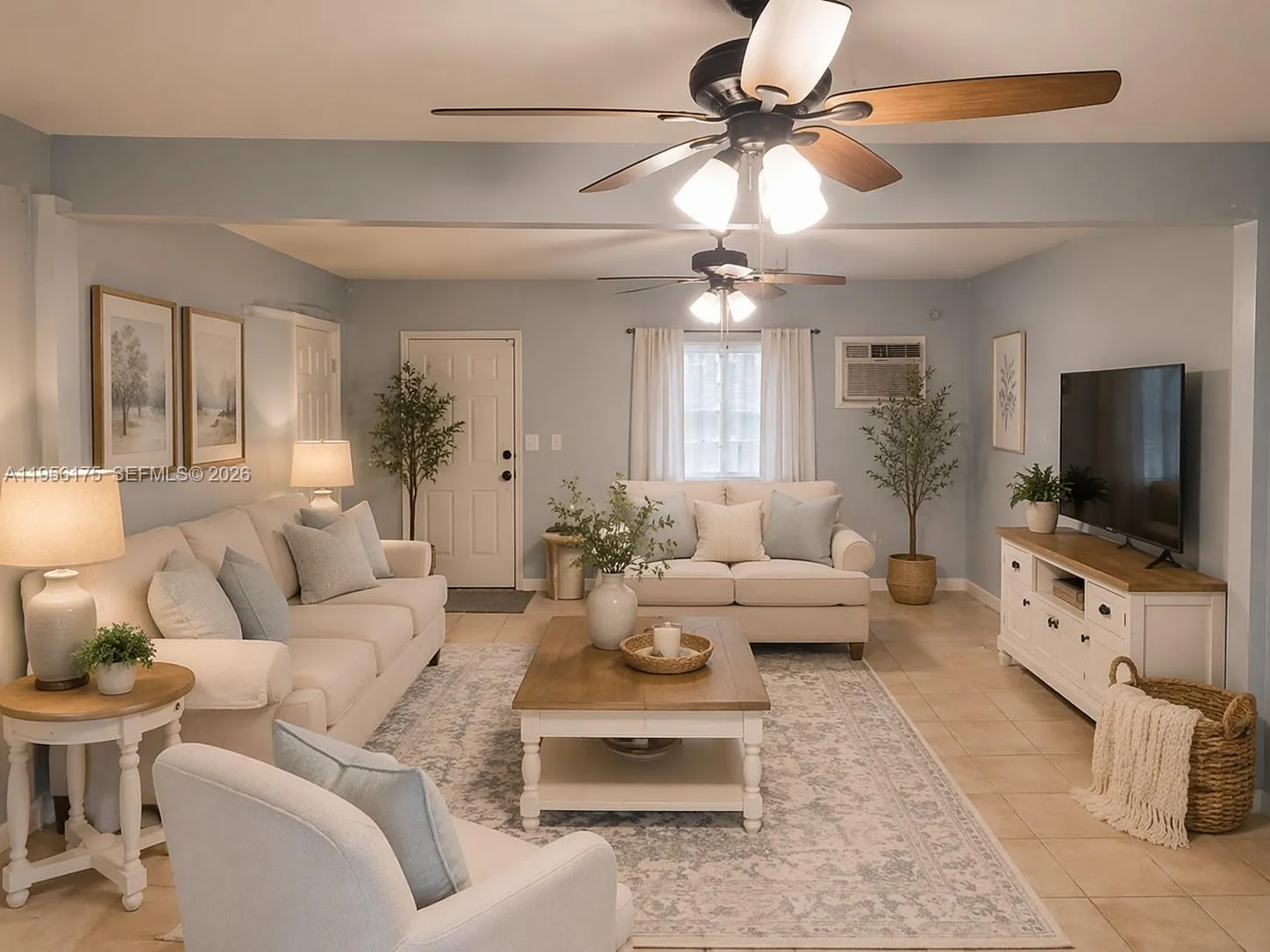 Foto de propiedad en 2828 SW 3rd Street front, Miami, FL 33135 Miami con MLS# 