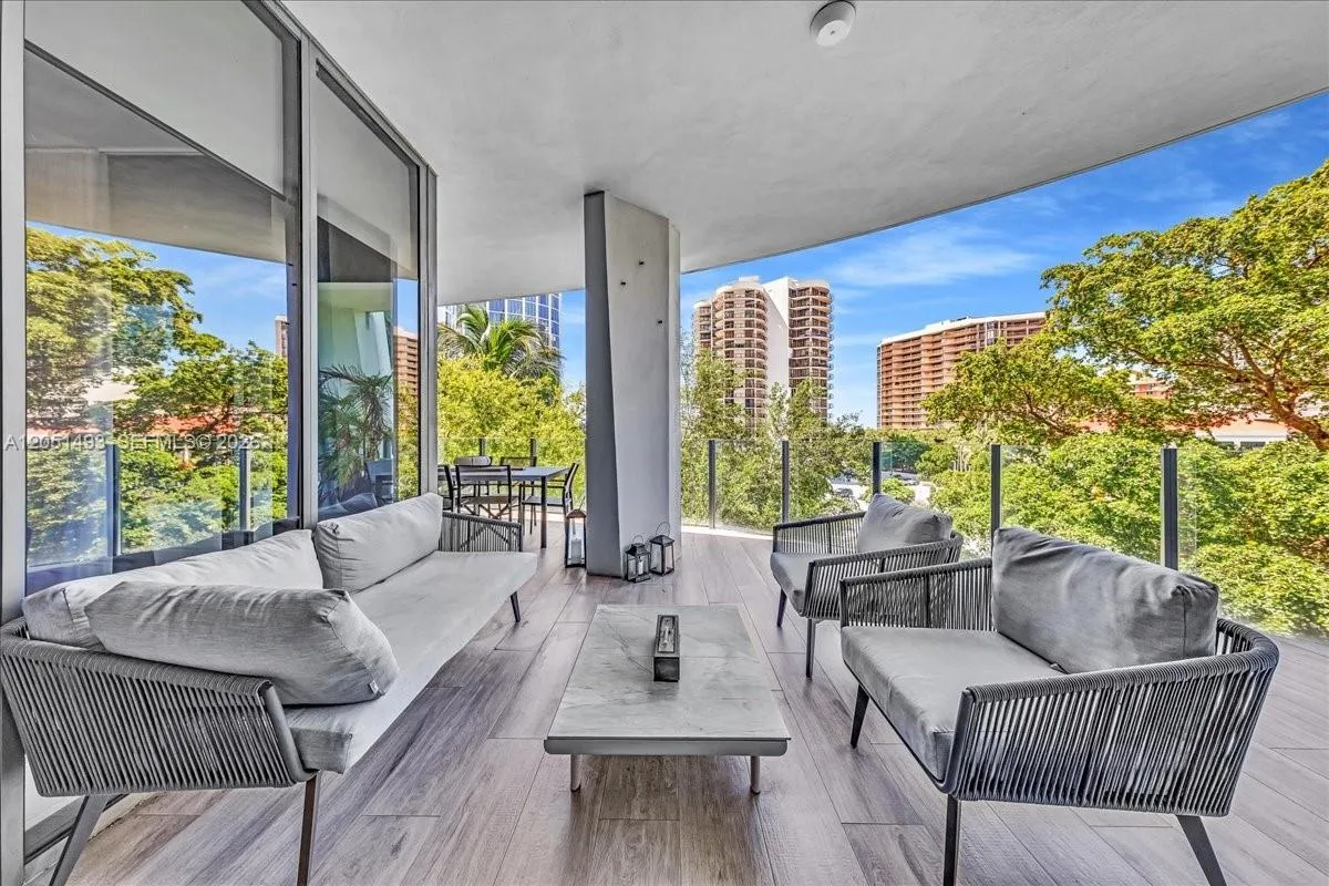 Foto de propiedad en 2831 S Bayshore Drive 501, Miami, FL 33133 Miami con MLS#